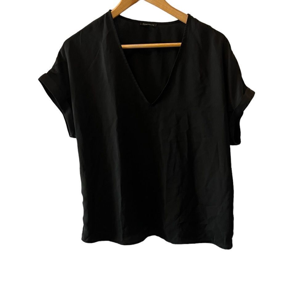 DYNAMITE Black V Neck Short Sleeve Dressy Top M